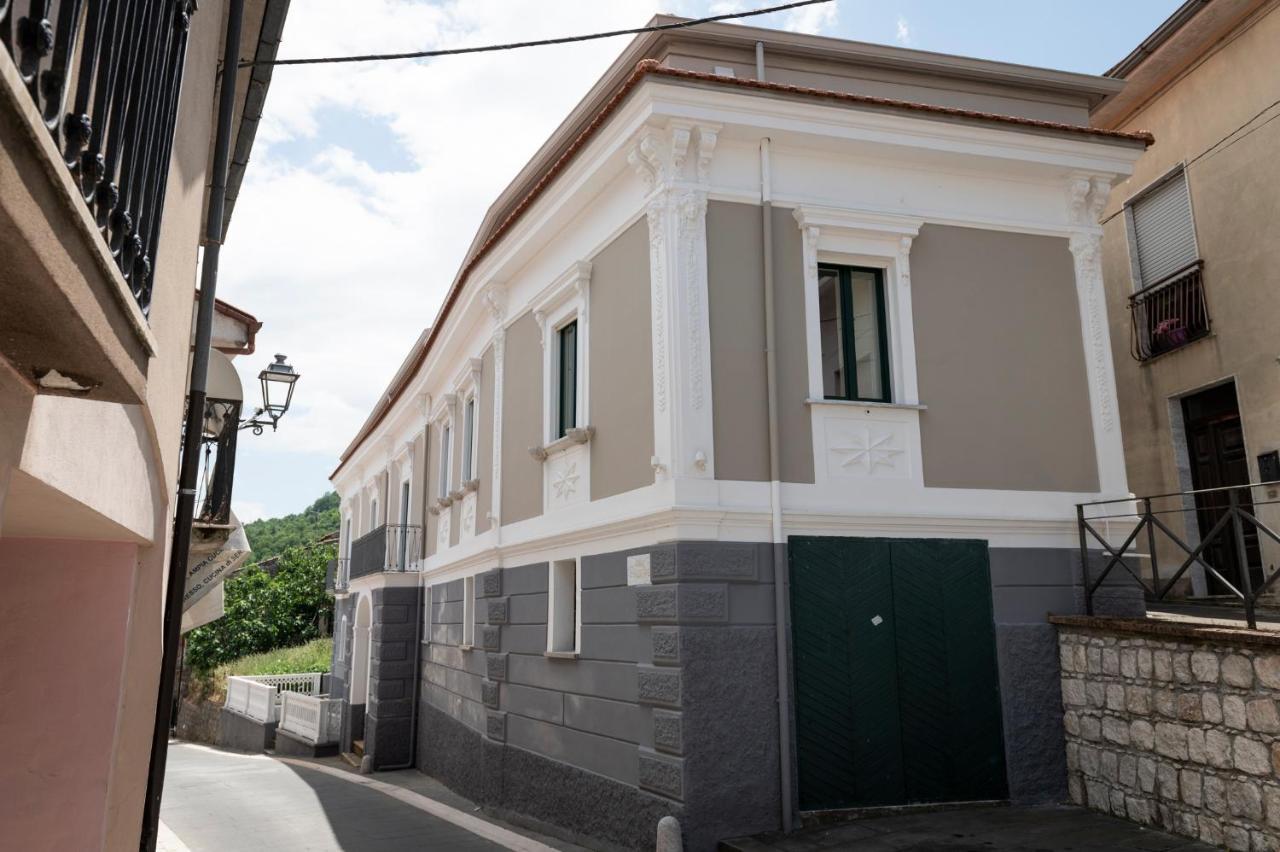 Mastu Gilardo Apartman San Pietro al Tanagro Kültér fotó